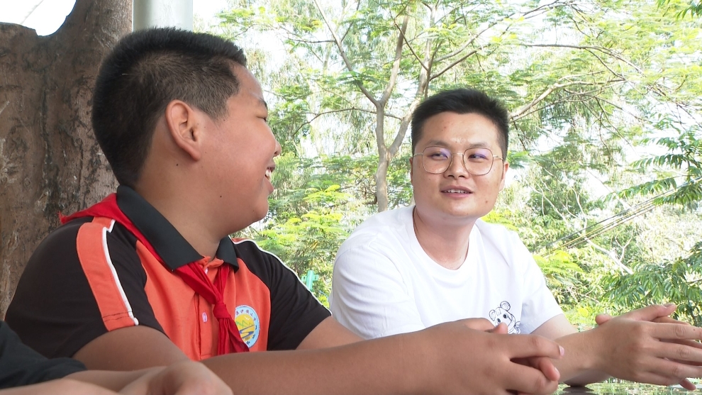刀军与李康同学 刀军与李康同学