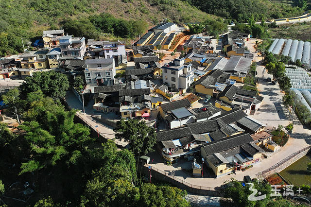 峨山县岔河乡路口小组打通环村道路，村民生活更舒心。玉溪日报全媒体记者 曾永洪 摄.jpg