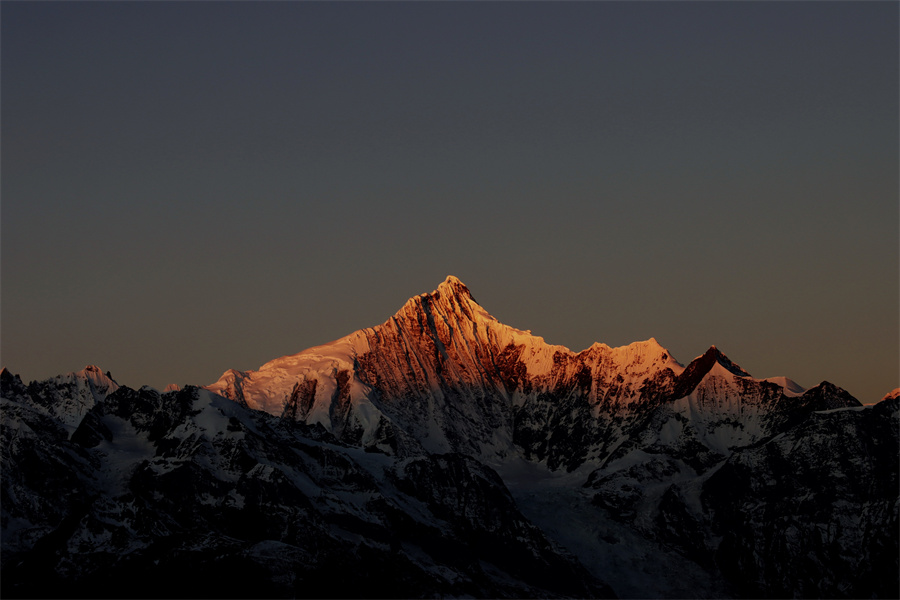 2021年1月，日照梅里雪山02，黄兴能.jpg